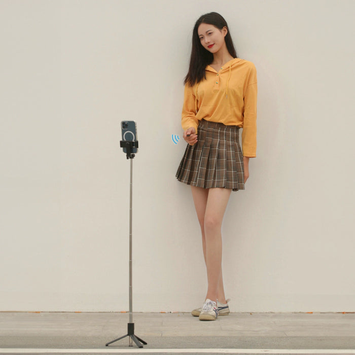 Selfie stick WHS1Y telescopic tripod 1m with phone holder - black