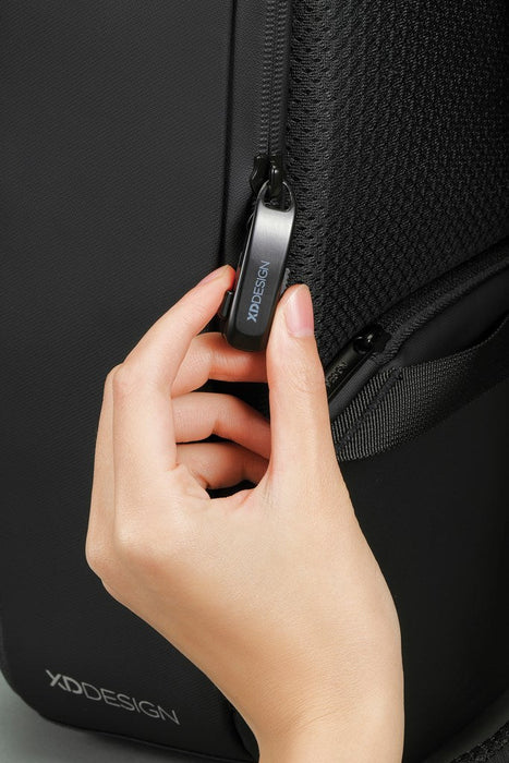 XD DESIGN ANTI-THEFT BACKPACK BOBBY EDGE BLACK P/N: P706.2501 - RucksacksBAG-PLE<<<LuggageBAG<<<ActionPL