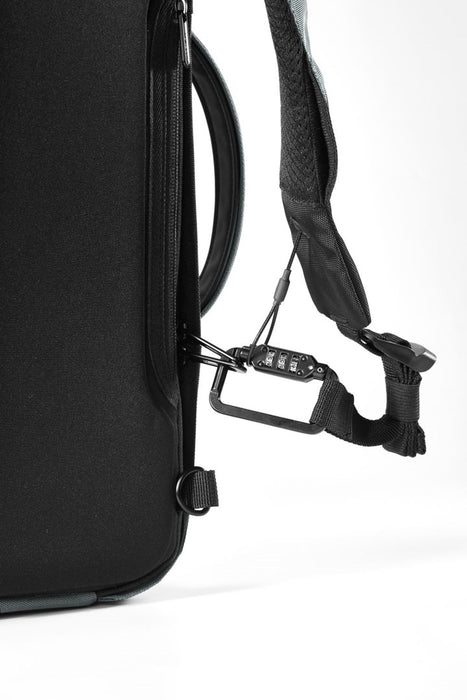 XD DESIGN ANTI-THEFT BACKPACK / BRIEFCASE BOBBY BIZZ 2.0 GREY P/N: P705.922