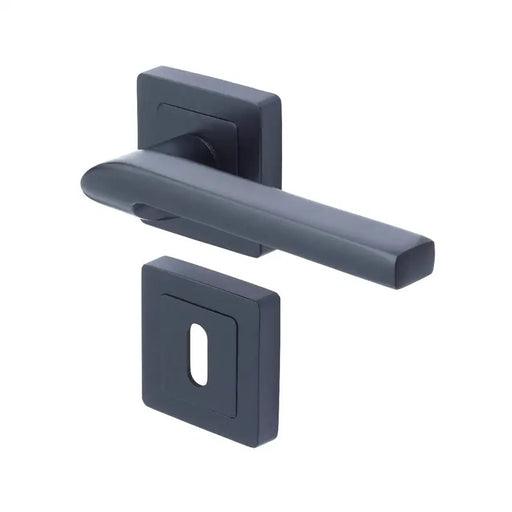 YALE SIENA DOOR HANDLE - Обков за врати<<<Обков<<<Мебели и интериор<<<Praktiker&&&Обков за врати<<<Врати и