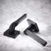 YALE SIENA DOOR HANDLE - Обков за врати<<<Обков<<<Мебели и интериор<<<Praktiker&&&Обков за врати<<<Врати и