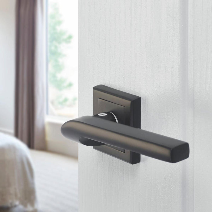 YALE SIENA DOOR HANDLE