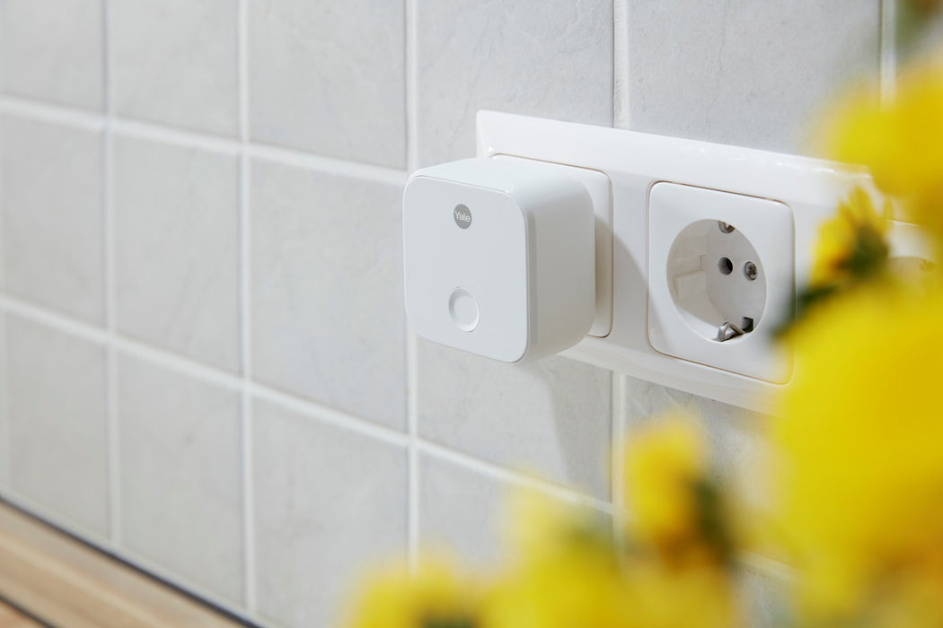 Yale ConnectX Wi-Fi Bridge White