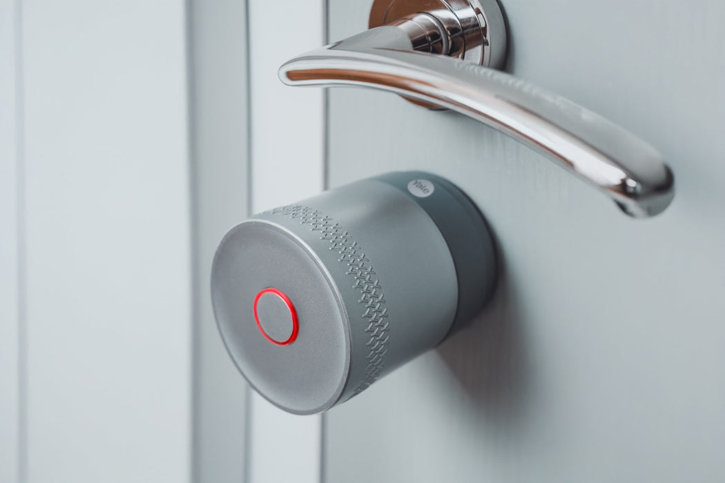 Yale Linus Smart Lock L2 Lite - smart door lock Silver