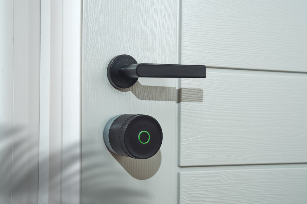Yale Linus Smart Lock L2 Lite - smart door lock Black