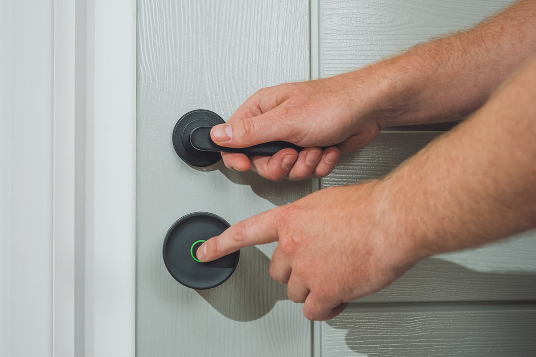 Yale Linus Smart Lock L2 Lite - smart door lock Black